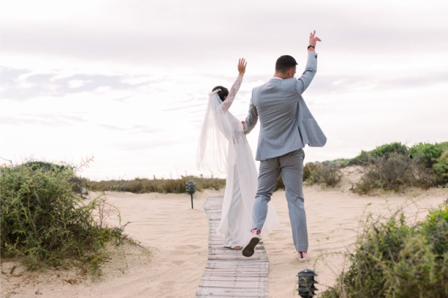 CORY & MINH´S BEAUTIFUL BEACH WEDDING AT TODOS SANTOS